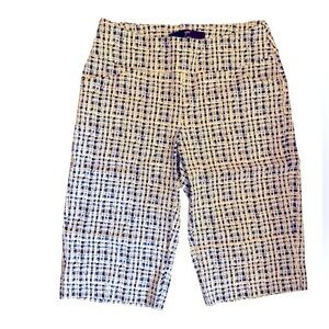 Up pants Bermuda Short -4 navy , white , black.  Polyester spandex